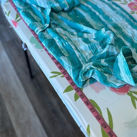 Torrid size 2 Harper - Aqua Streak Challis Blouse - Picture 8 of 9